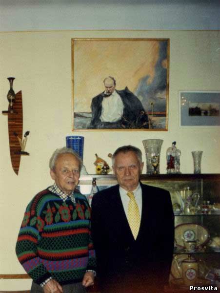 М.Василенко і Д.Павличко. 2004